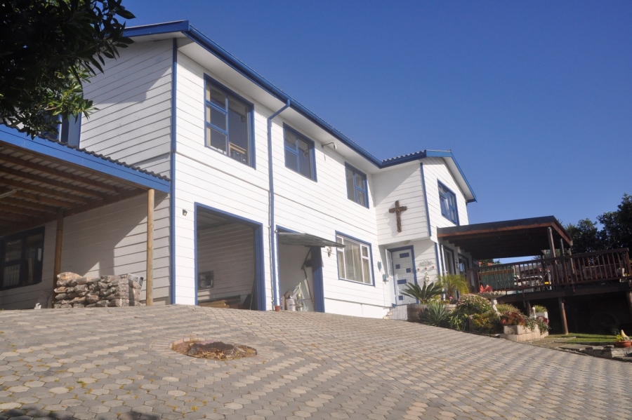 5 Bedroom Property for Sale in Fraaiuitsig Western Cape